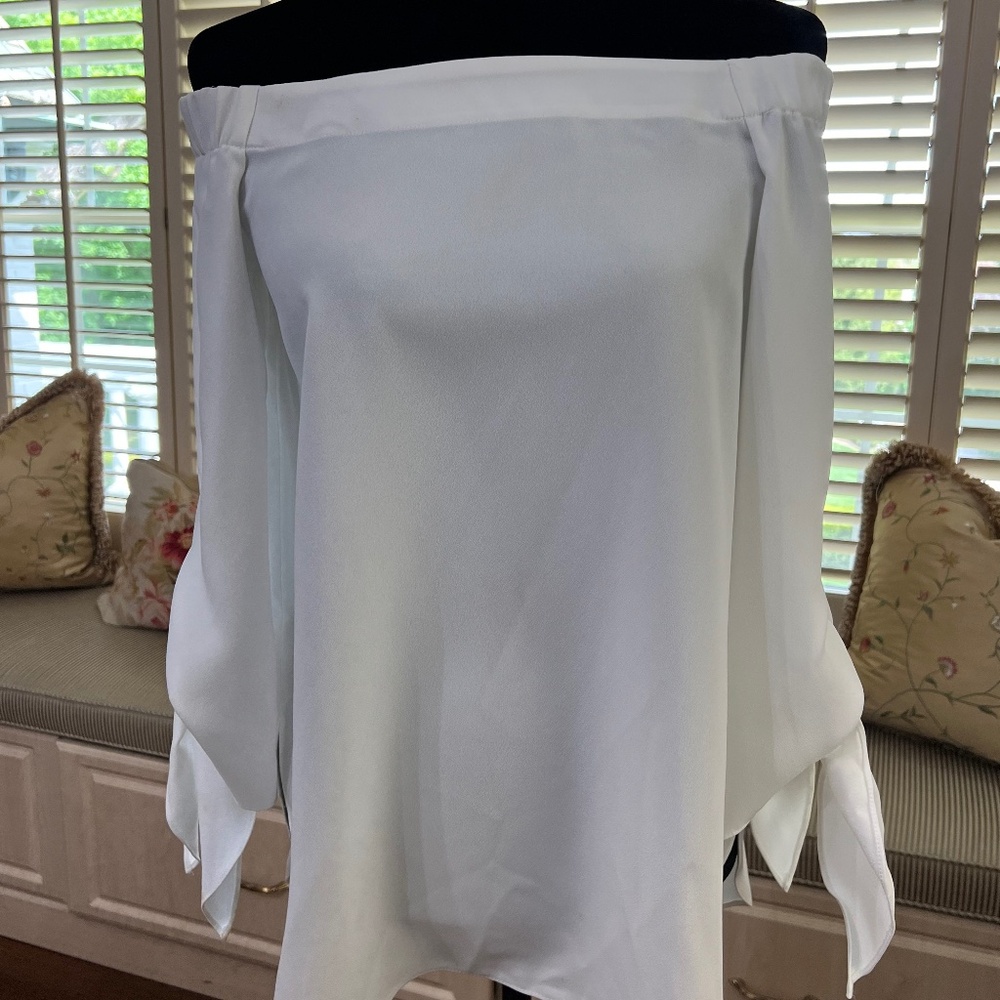 Club Monaco Top Off the Shoulder